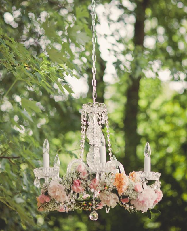 Ideas para decorar tu boda con guirnaldas de flores