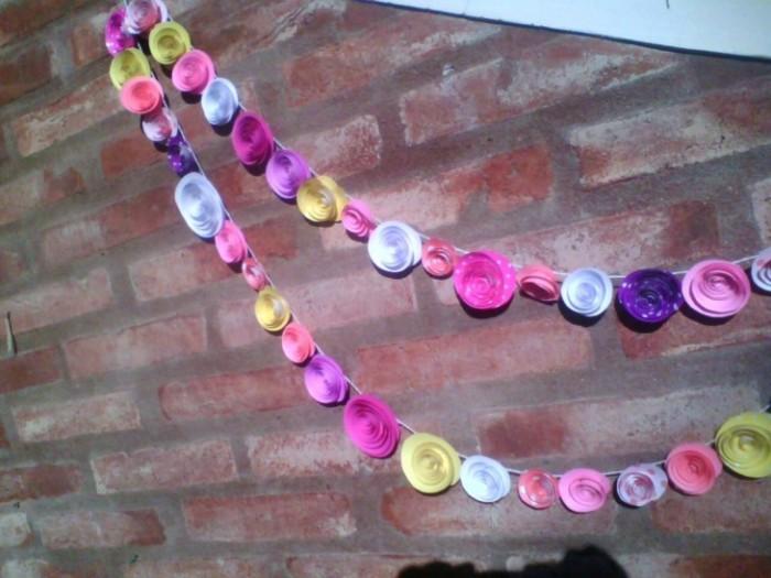 Guirnaldas de flores de papel