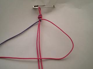 Manualidades Caseras Fáciles hacer una pulsera de macrame 