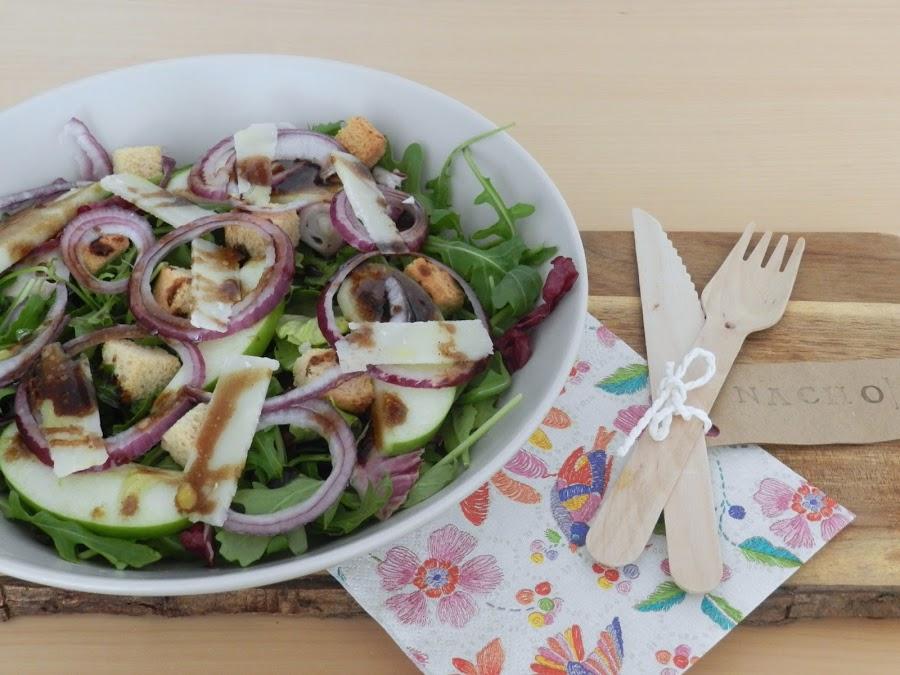 LA COCINA DEL BARBUDO: Ensalada Con Manzana Verde Y Queso Parmesano ...