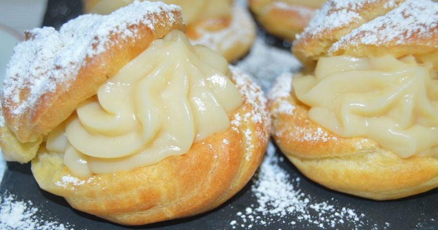 Ingredientes de las lionesas rellenas de crema pastelera en el microondas para cuatro personas