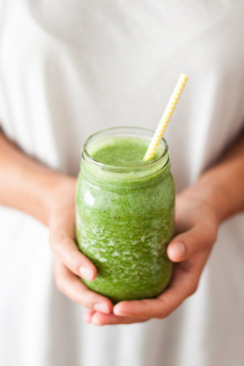  Batido verde de piña y coco