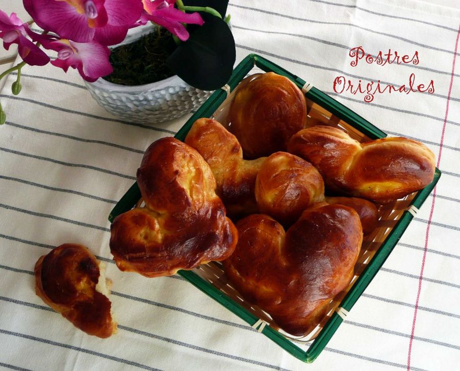 Panes de leche con forma de corazón