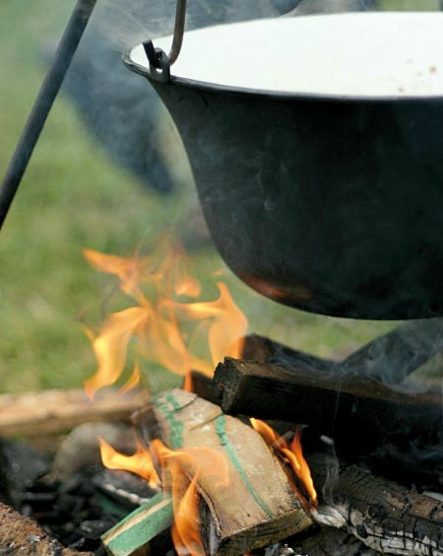 caldero al fuego
