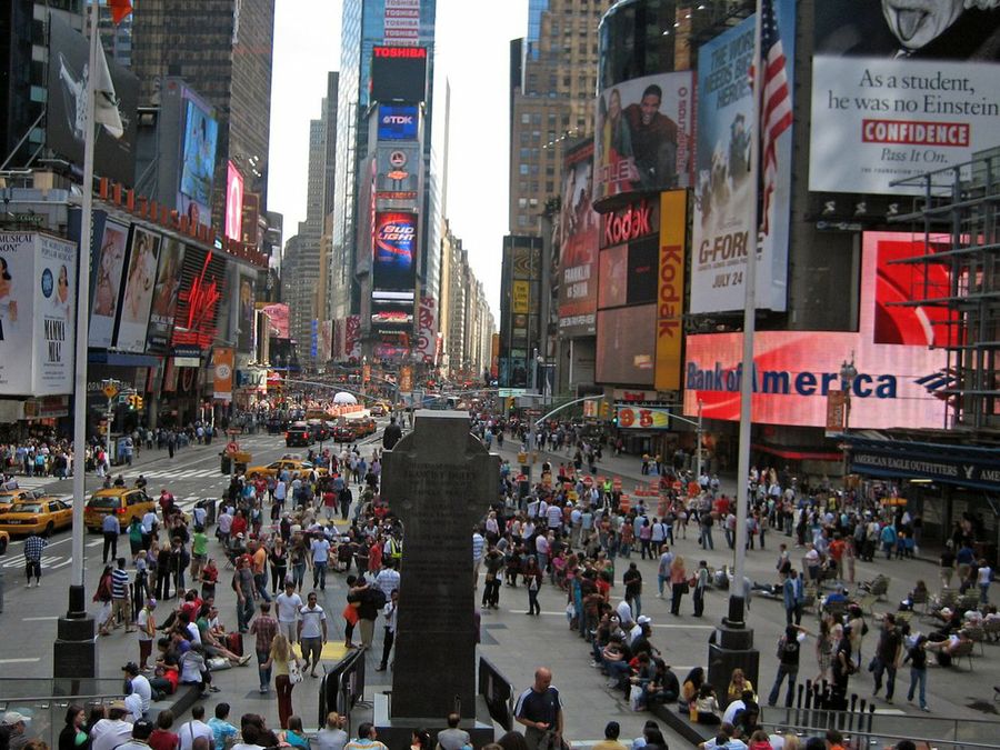 Times Square - Flickr - Oquendo