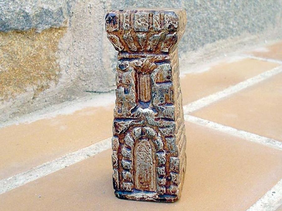 figura madera de ábano