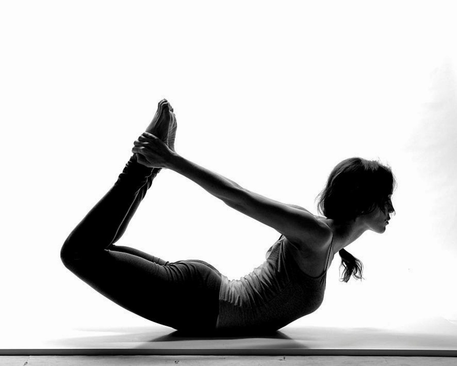 Postura DEL Arco: Fortalece el abdomen y combate la celulitis