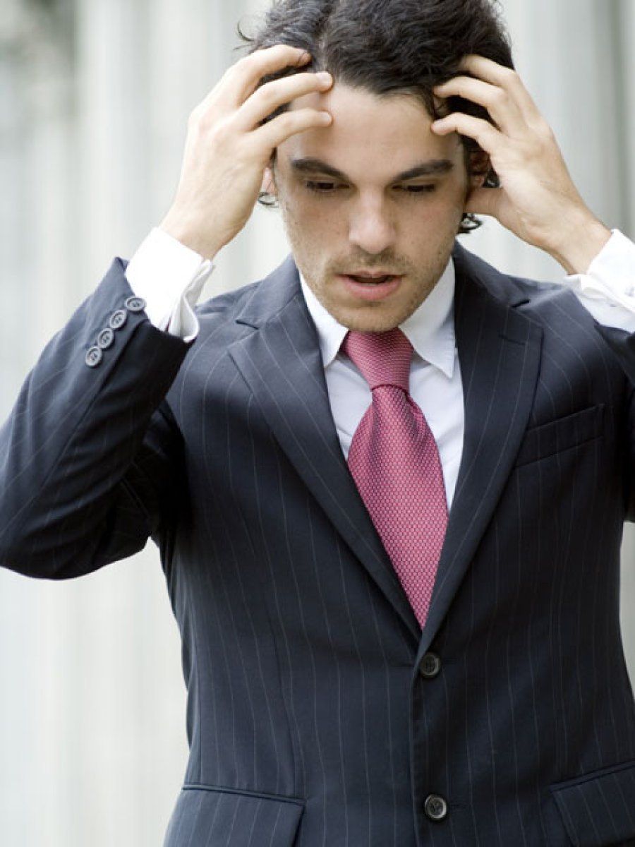 hombre preocupado