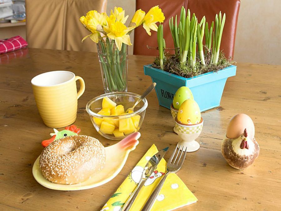 mesa con decoración
