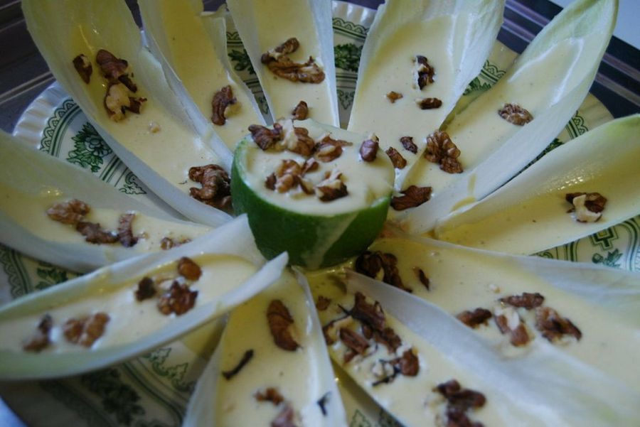 Endibias con salsa de yogur