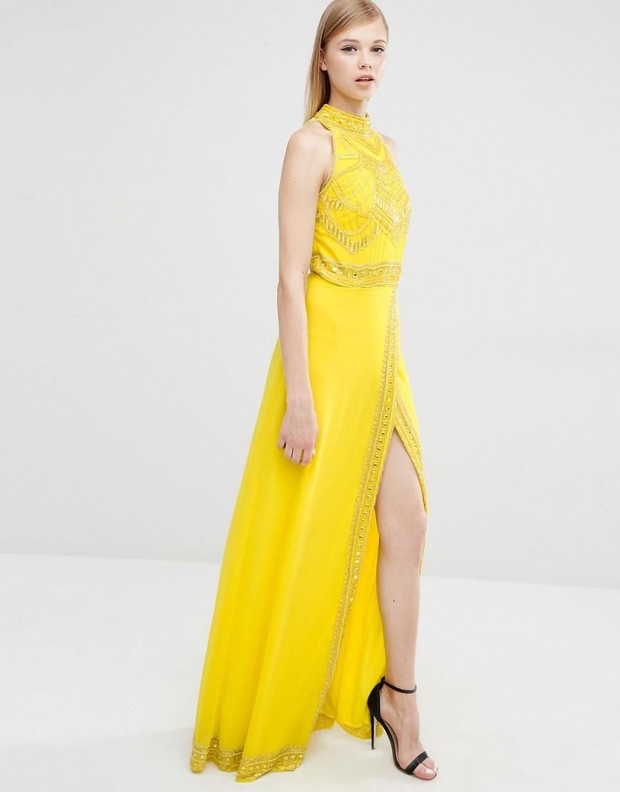 Cómo combinar un vestido amarillo para ir de boda | Bodas
