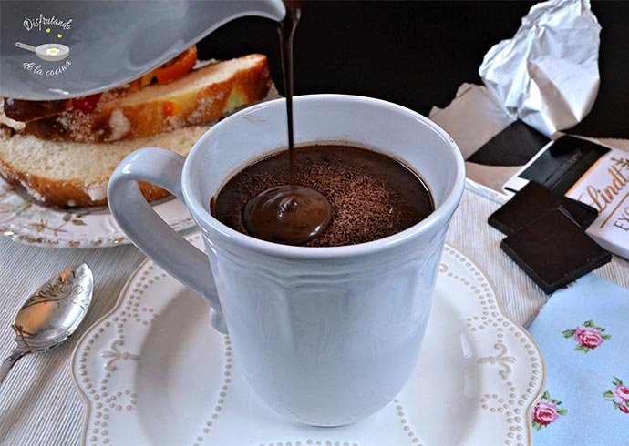 Chocolate a la taza al estilo italiano - Cioccolata calda (Desayuna como un Rey/Reina)