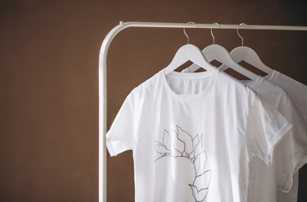 Cómo estampar camisetas con vinilo textil | Manualidades