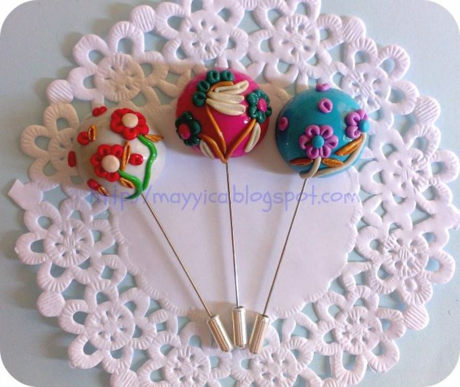  pijaditas de mayyica --- broches y más broches :)