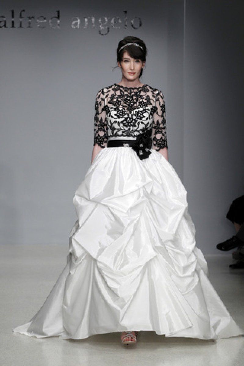 Alfred Angelo en la NY Bridal Fashion Week | Bodas, image size:800x1200