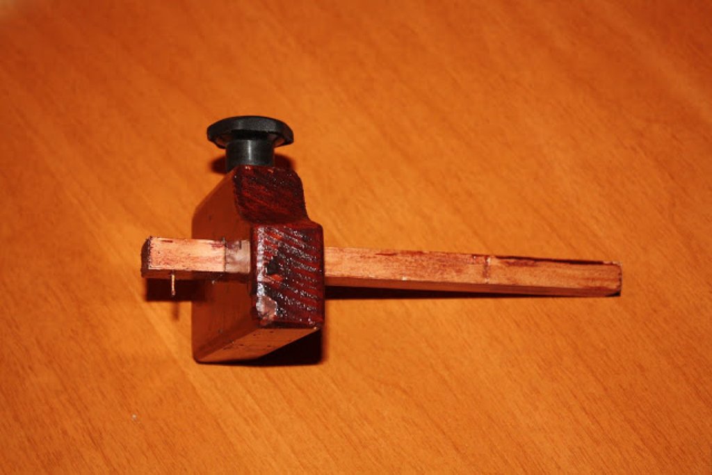 La Boutique del Luthier - Gramil de Madera con bronce (AMTECH). El Gramil  es una herramienta de marcaje, utilizada en carpinteria para trazar lineas  paralelas en referencia al borde de la pieza
