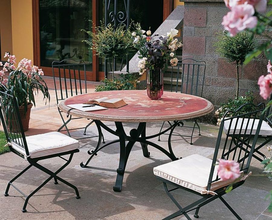 mesas y sillas de exterior