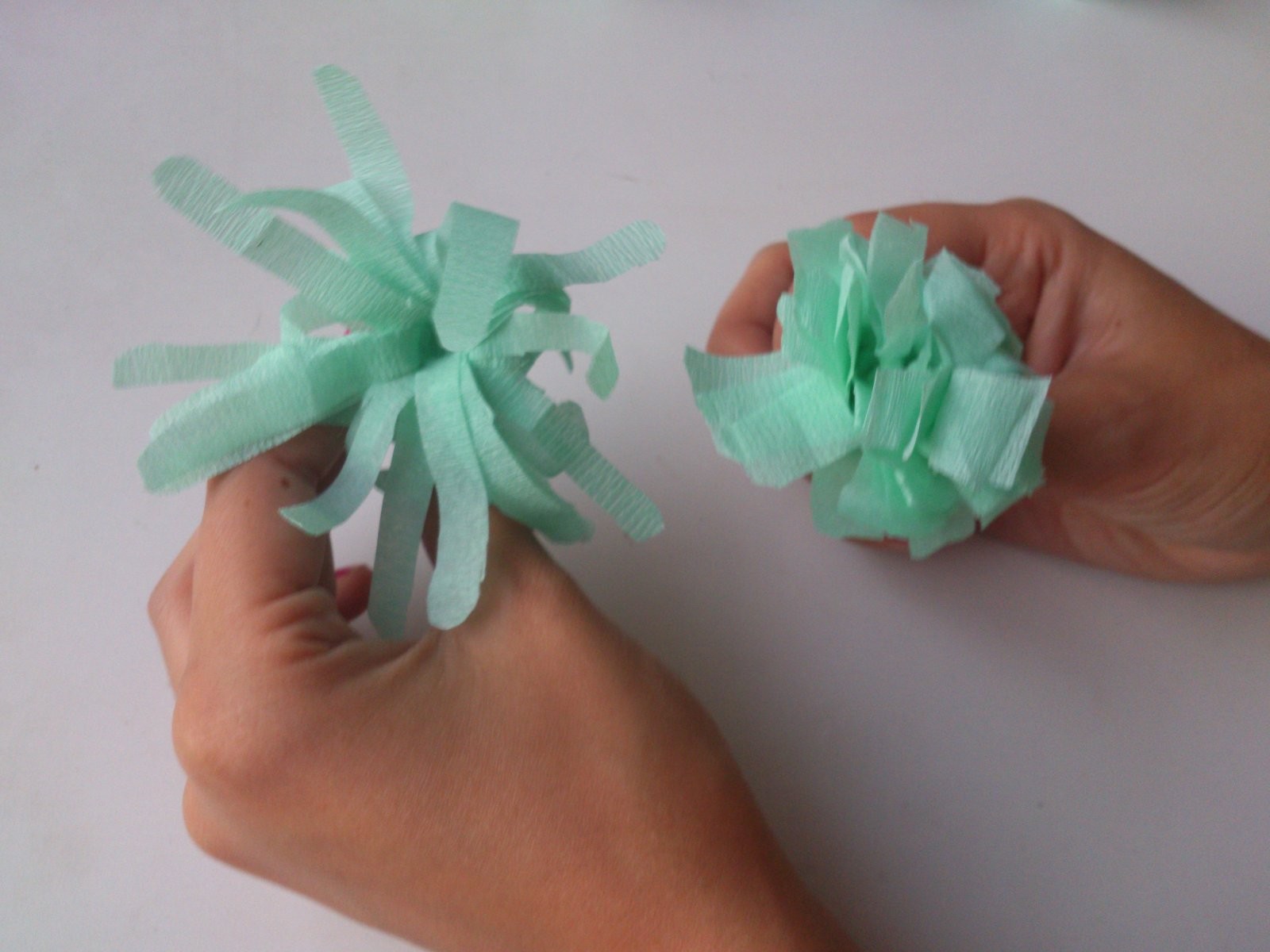 Cómo hacer una flor de papel crepé