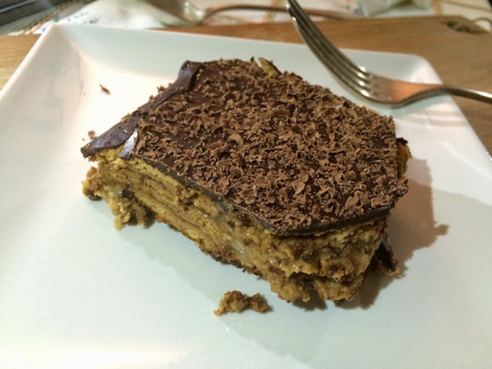 Tarta de Chocolate y Galletas: Receta Fácil en 4 Pasos