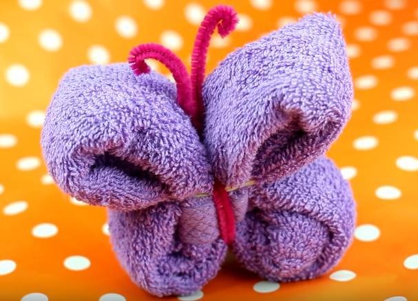acortar legal rodillo Cómo doblar una toalla en forma de mariposa | Manualidades
