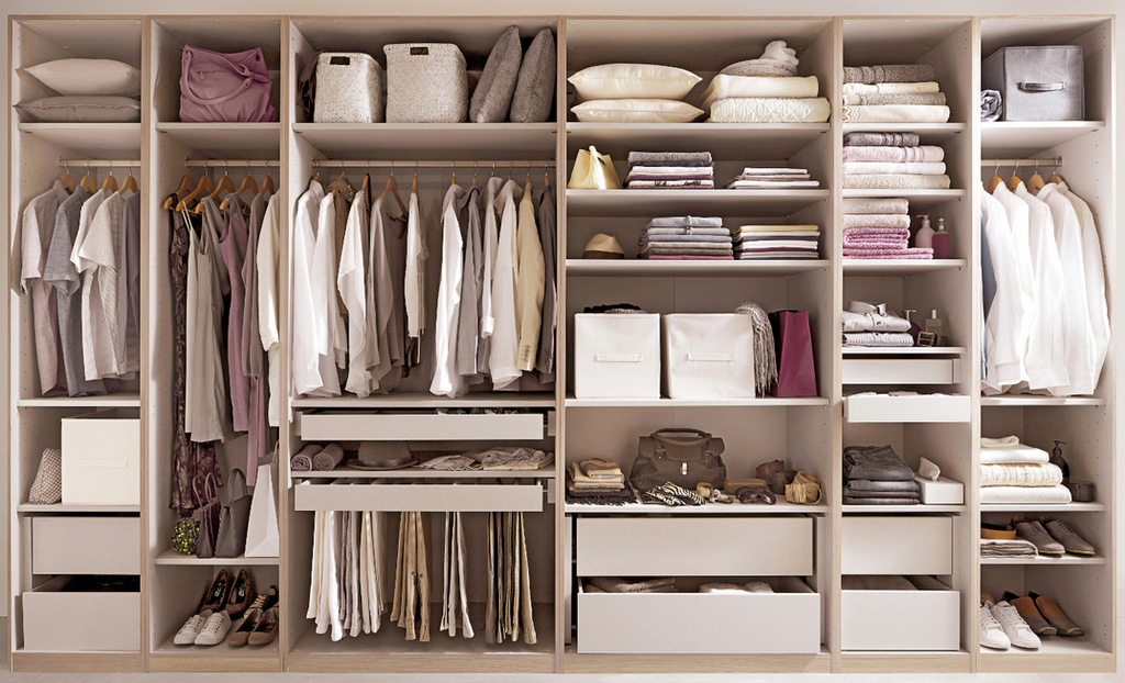 Conforama rebaja el armario con el que conseguir un completo vestidor en el  dormitorio