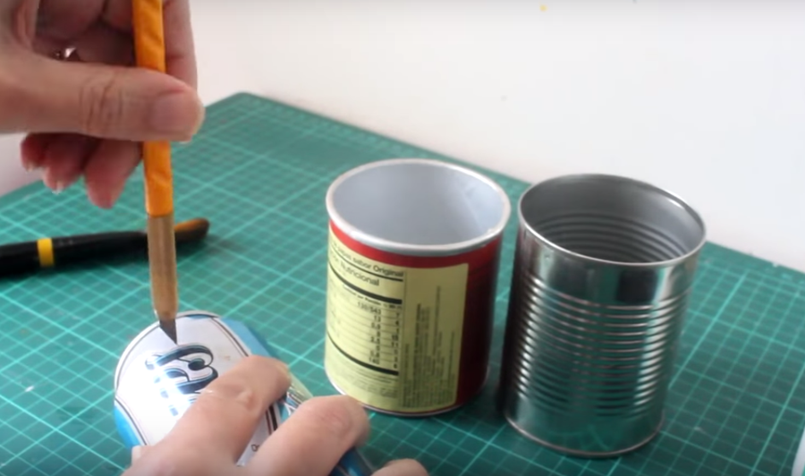 Cómo hacer un organizador de rotuladores reciclando latas de conserva