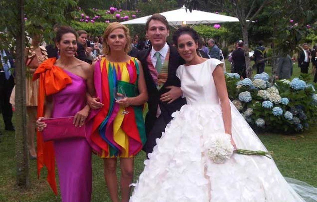 Surichinmoi esponja para donar Una boda inspirada en Agatha Ruiz de la Prada | Bodas