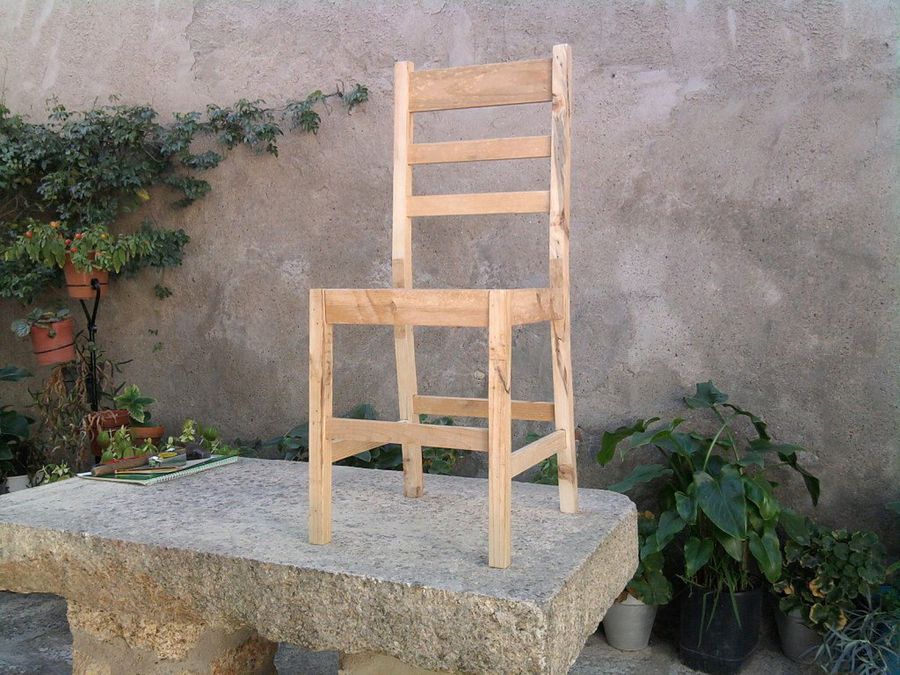 Condimento transportar de acuerdo a Cómo hacer una silla con tablas de palet | Bricolaje