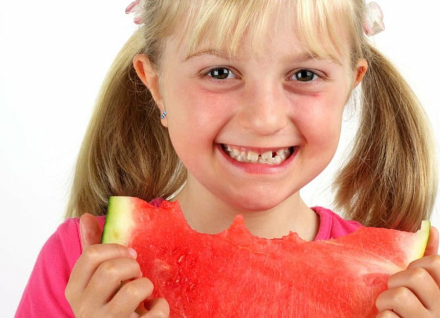 niña sin ortodoncia