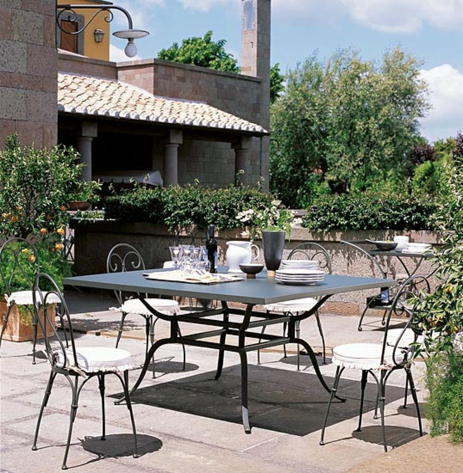 mesas y sillas de exterior