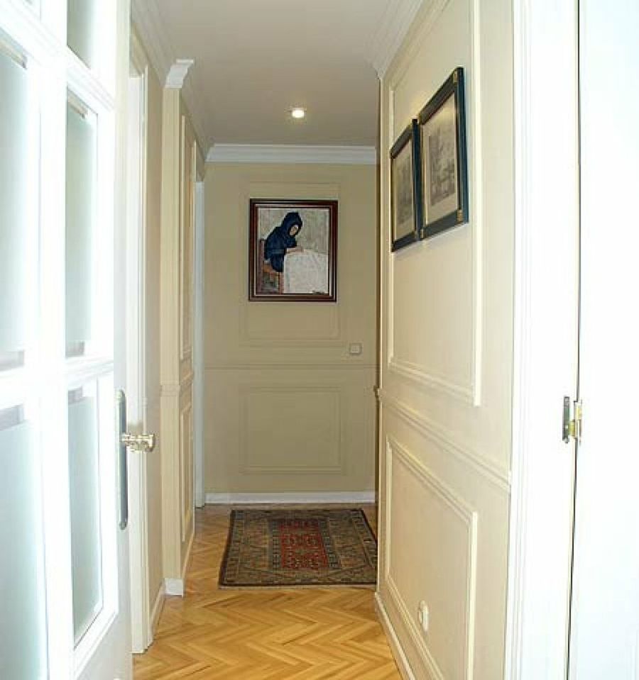 Zapateros estrechos para pasillo, gana espacio y decora tu hogar