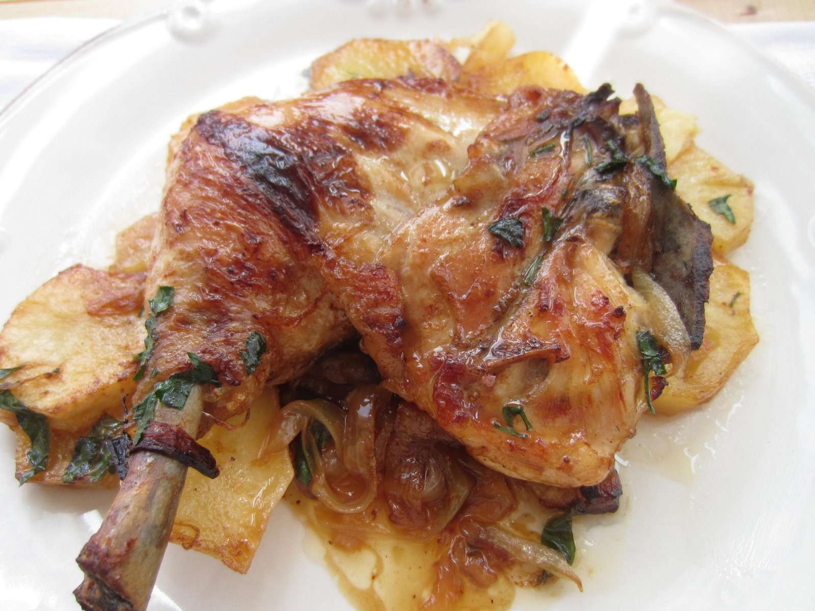 Pollo a la provenzal: receta al horno con patatas