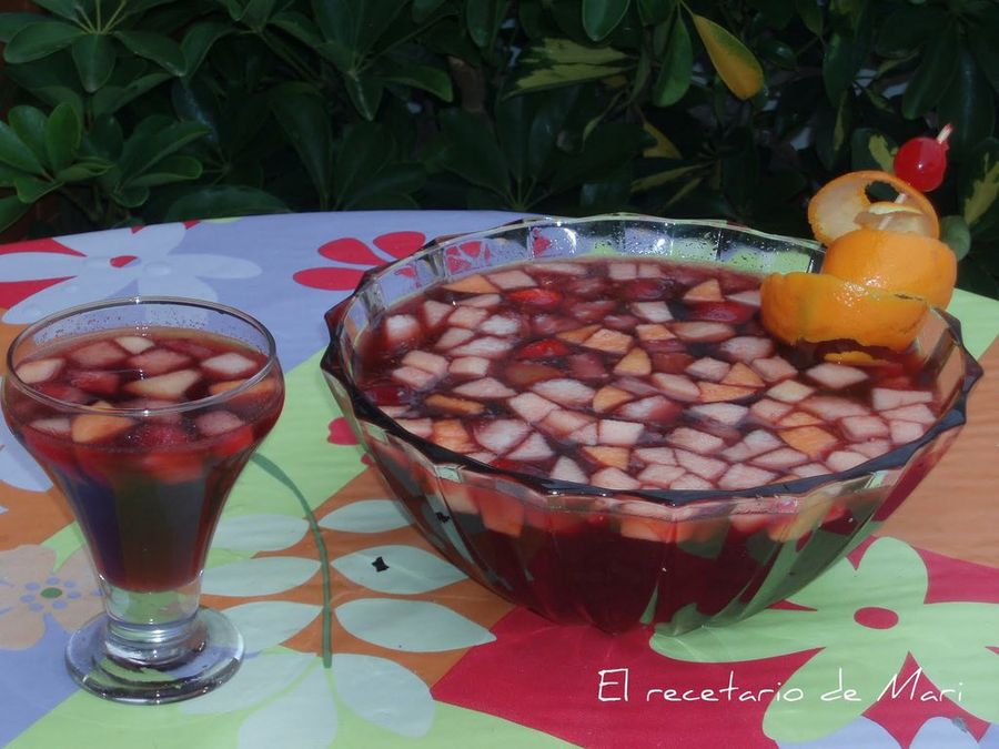  Sangría con mucha fruta