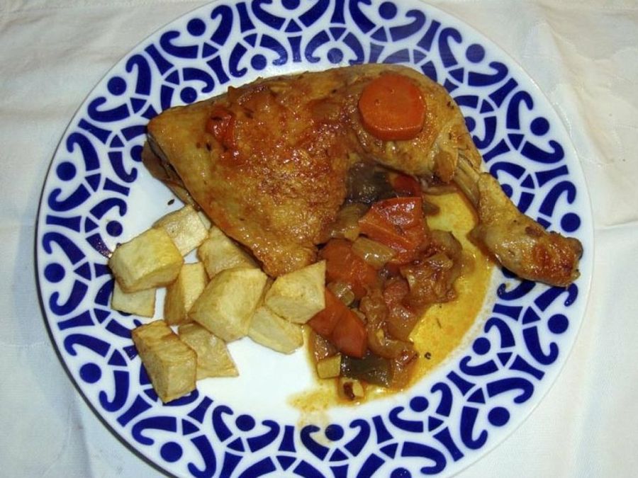 Pollo guisado