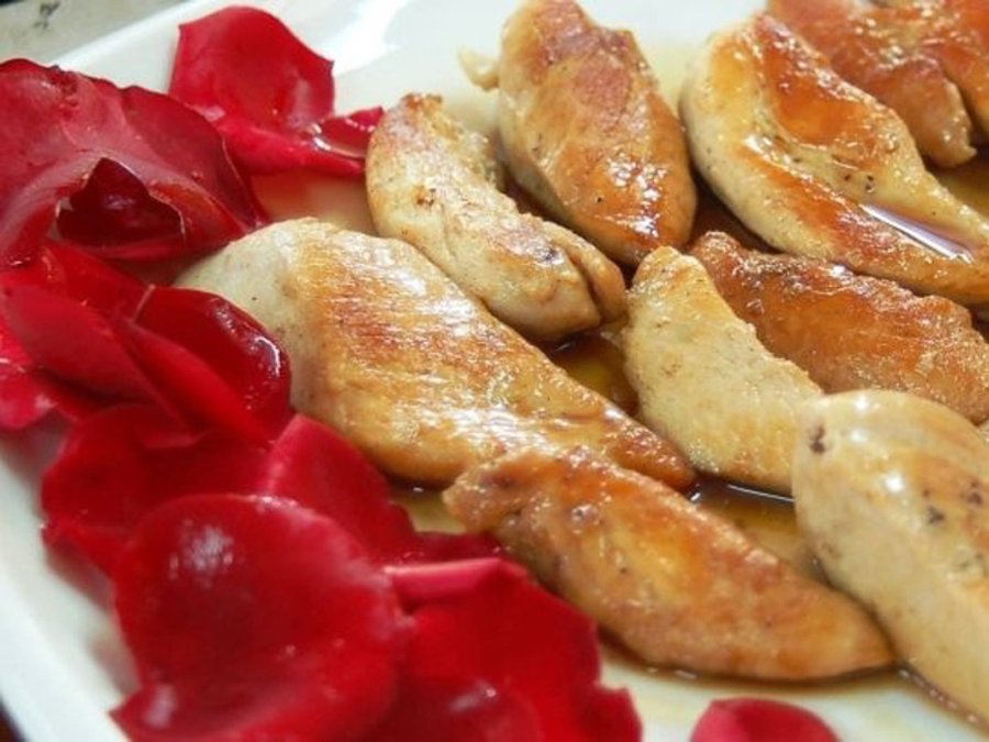 pollo con rosas