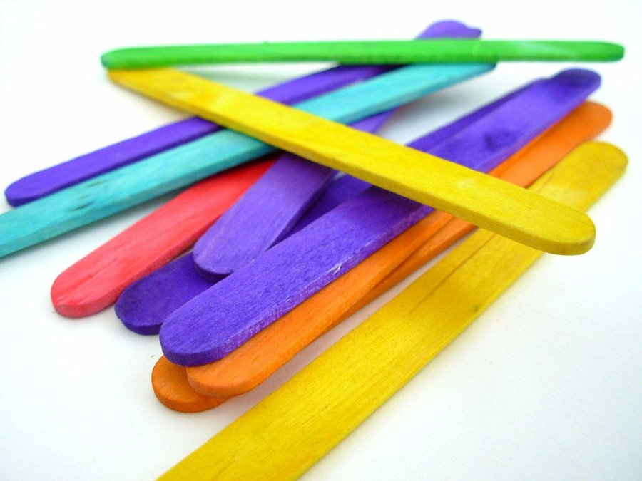 20 ideas de manualidades para niños con palitos de madera