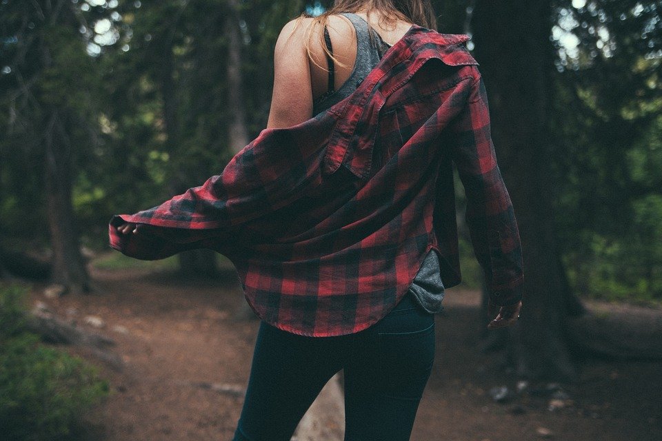 Outfits con camisas de cuadros