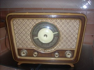 Me encantan las radios antiguas!