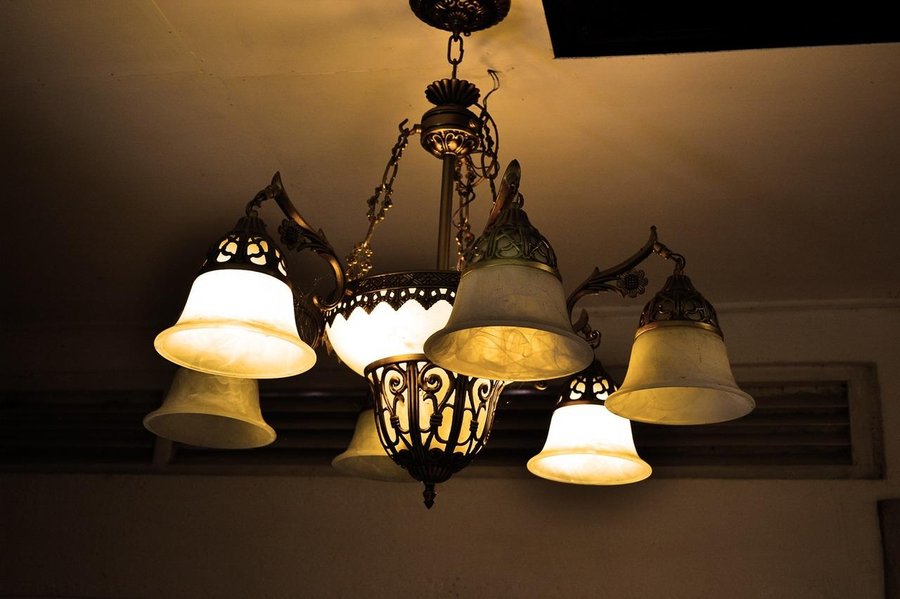 How to Hang a Ceiling Lamp Without Holes