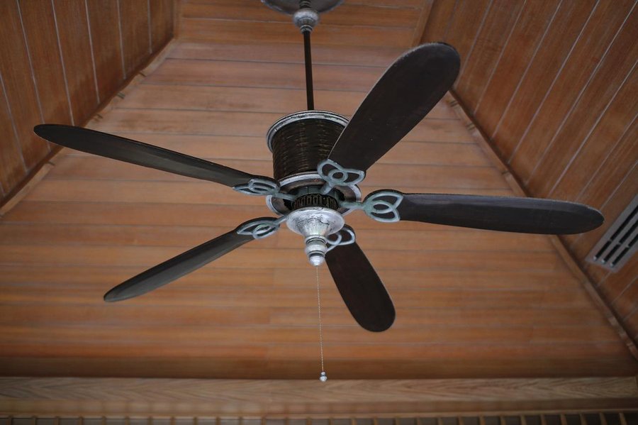 Precaución ¿Se puede instalar un ventilador en un techo de escayola?