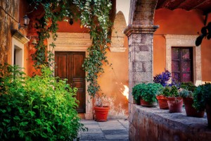 Más ideas fabulosas para decorar tu jardín con piedras de colores