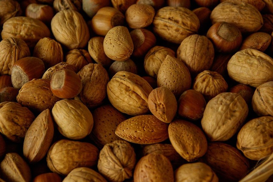 Nueces para blanquear el área del bikini